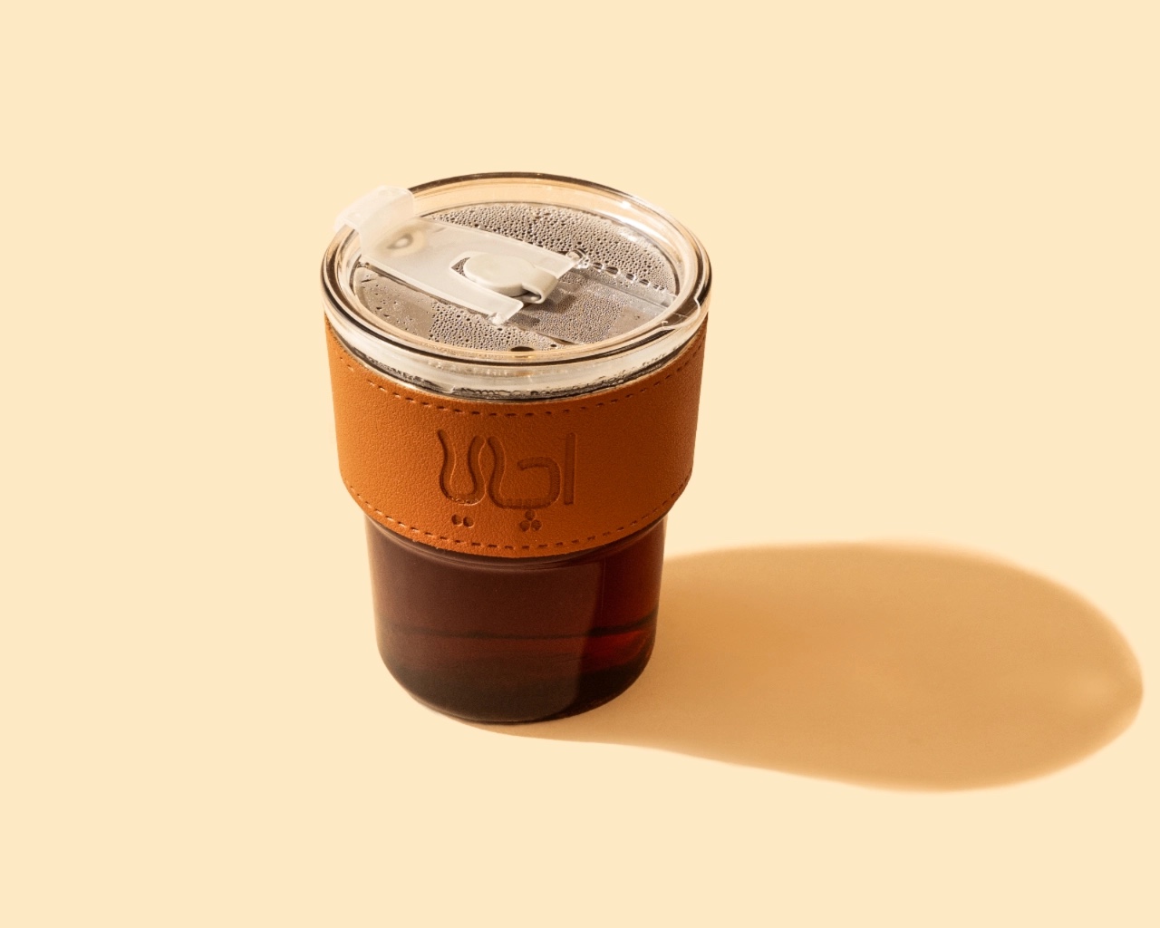 شاي أحمر زجاج