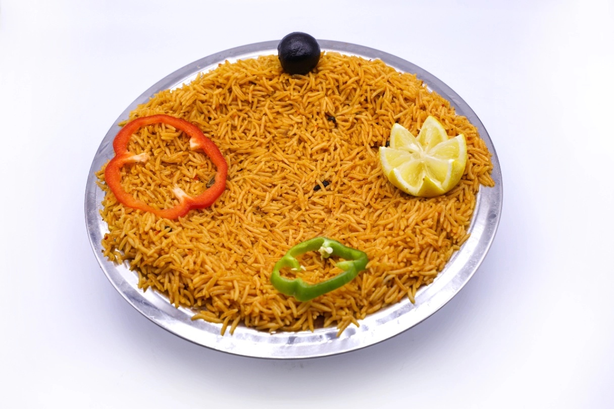 نفر رز أحمر