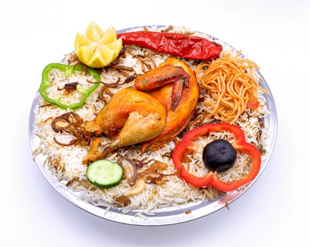 نص حبة دجاج مندي رز الولائم