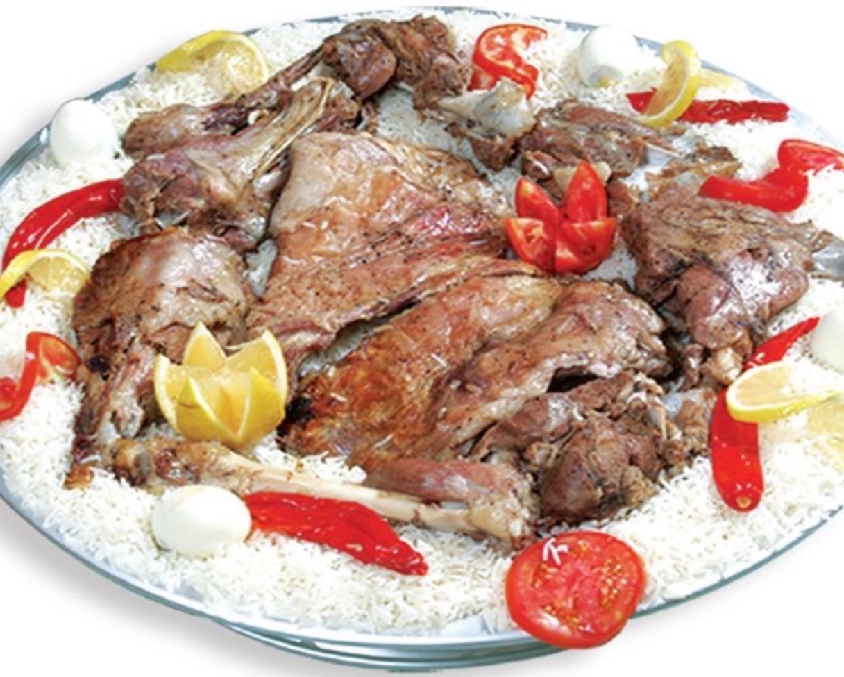 تيس مدفون كامل