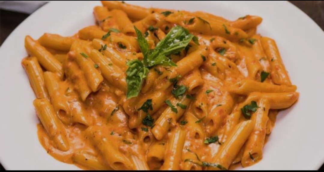 مكرونه بيني بينك صوص