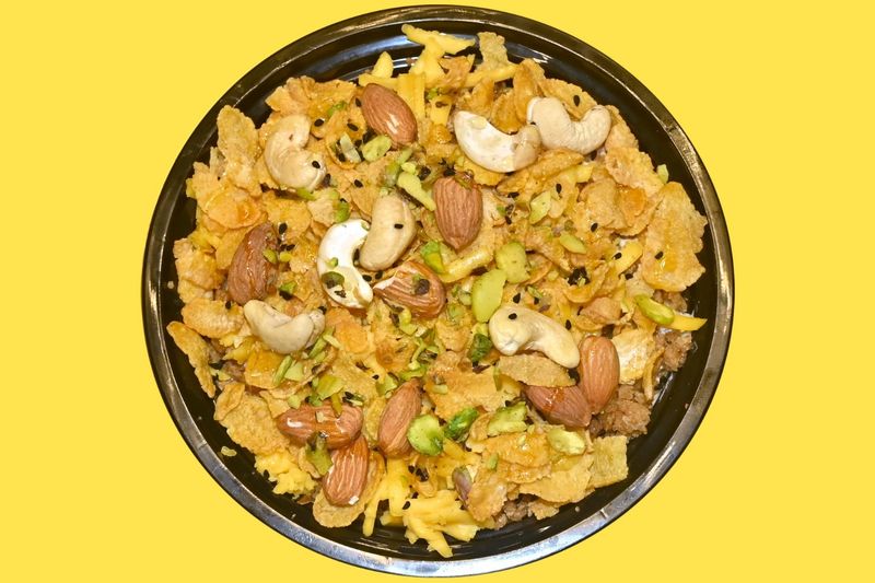 عريكه بيض عيون